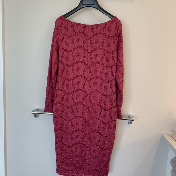 Ingrid & Isabel Boatneck Lace Maternity Dress - Picture 8 of 8